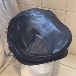 Black The newsboy style hat faux leather
